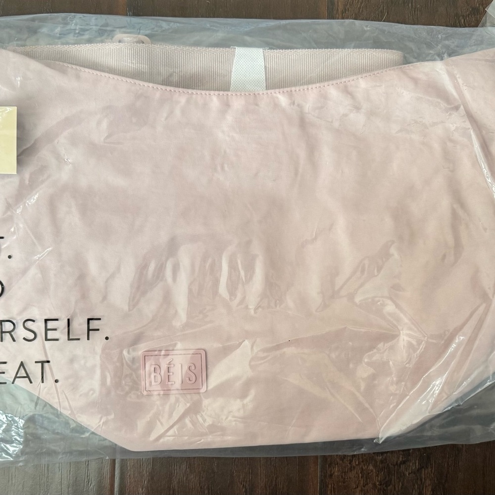 BÉIS Atlas Pink Crescent Catchall Sling bag